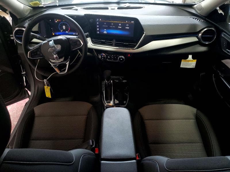 2026 CHEVROLET TRAX 1LT 8