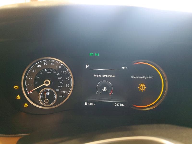 2022 GENESIS G70 2.0T 9