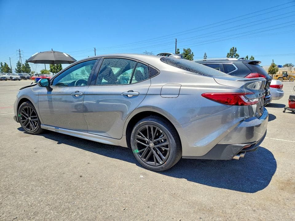2026 TOYOTA CAMRY SE 2