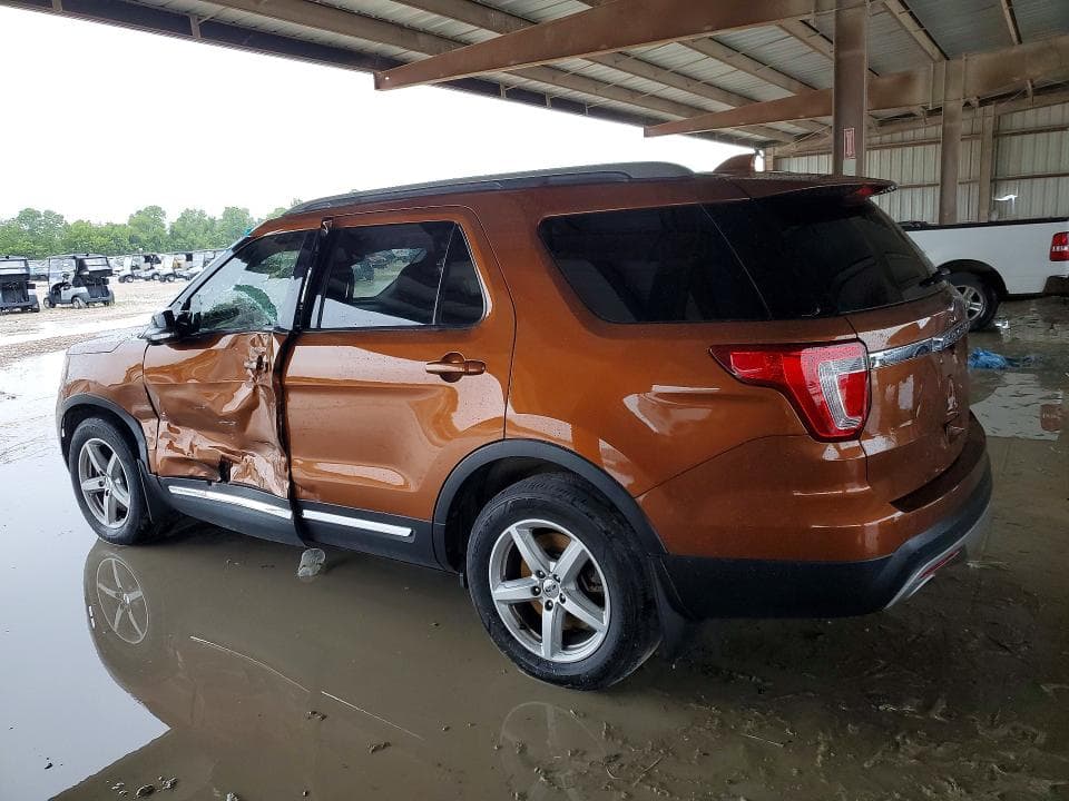 2017 FORD EXPLORER XLT 2
