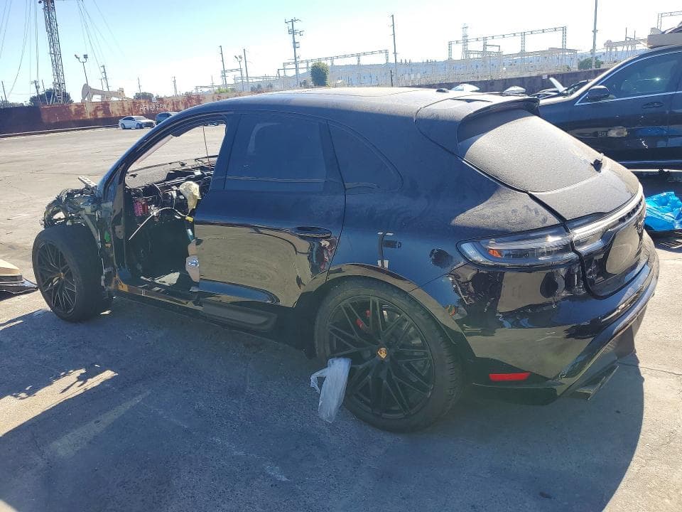 2023 PORSCHE MACAN GTS 2