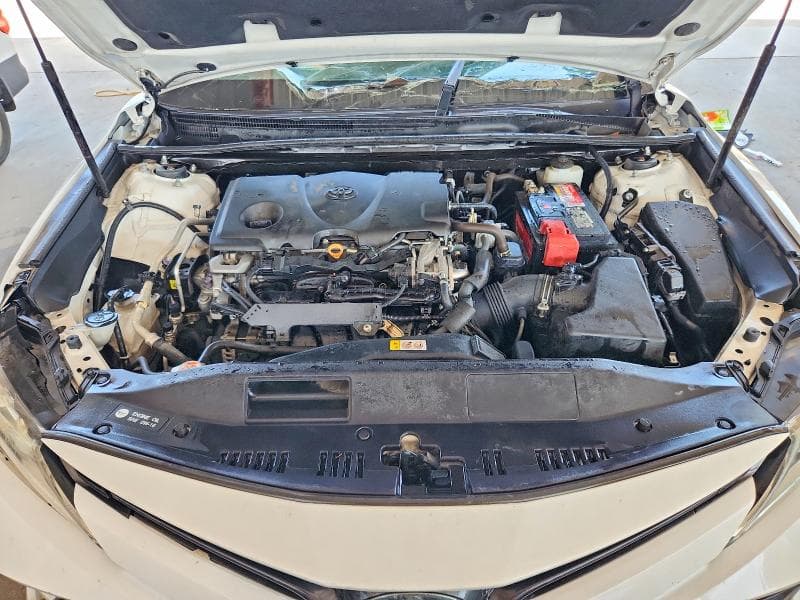 2019 TOYOTA CAMRY LE 11