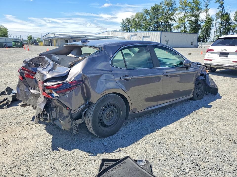 2024 TOYOTA CAMRY 3
