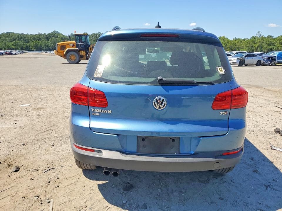 2017 VOLKSWAGEN TIGUAN S 6