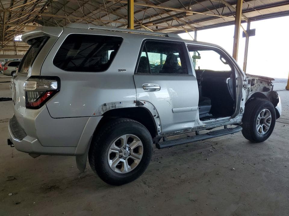2018 TOYOTA 4RUNNER SR5 3