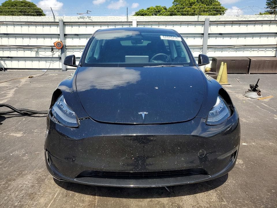 2022 TESLA MODEL Y 5
