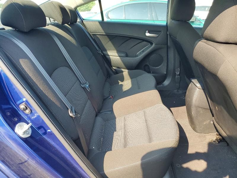 2017 KIA FORTE LX 10