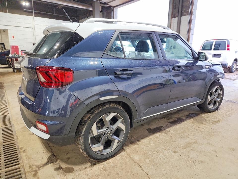 2023 HYUNDAI VENUE LIMITED 3