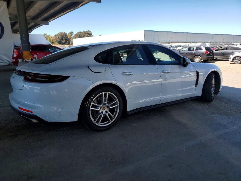 2018 PORSCHE PANAMERA 4 3