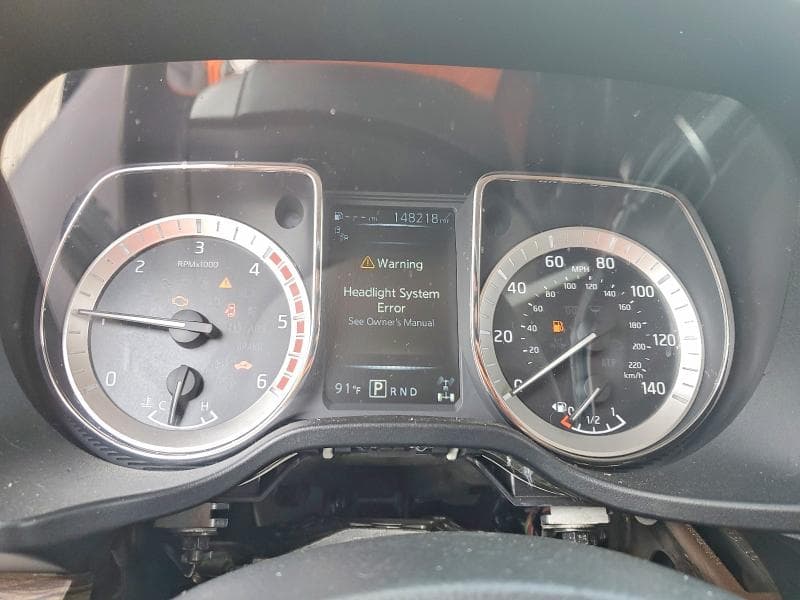 2017 NISSAN TITAN XD SL 9
