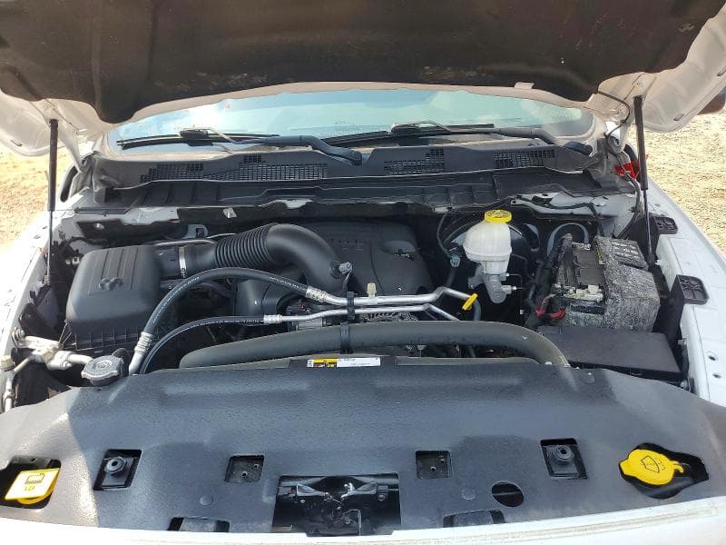 2019 RAM 1500 CLASSIC SLT 11