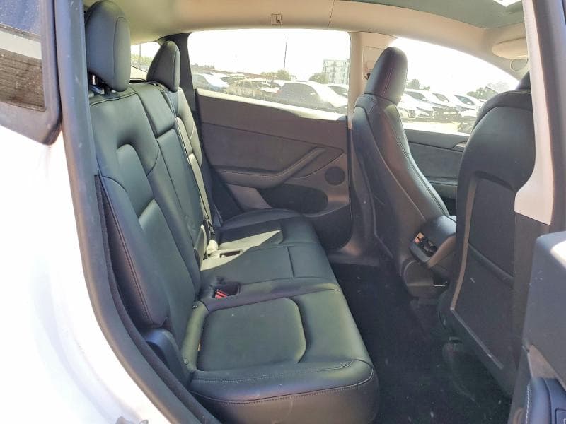 2023 TESLA MODEL Y 10