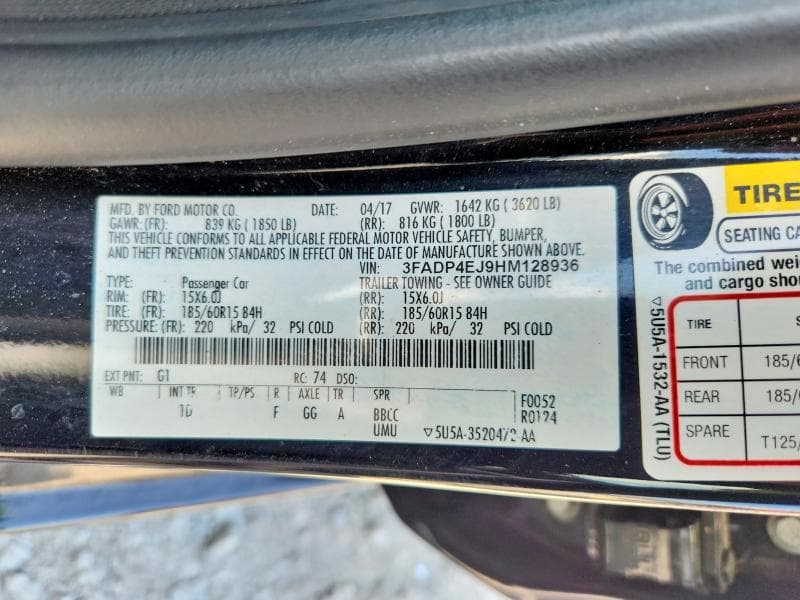 2017 FORD FIESTA SE 13