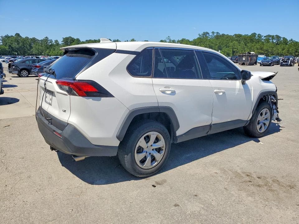 2024 TOYOTA RAV4 LE 3