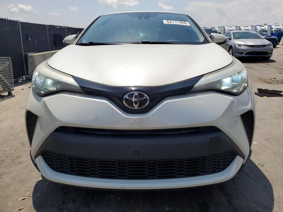 2020 TOYOTA C-HR LE 5