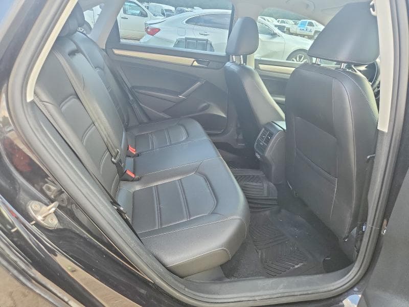 2020 VOLKSWAGEN PASSAT SE 10