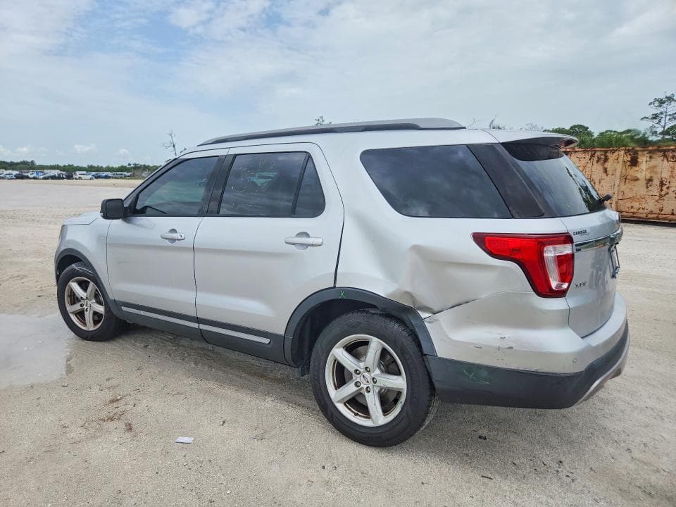 2017 FORD EXPLORER XLT 2