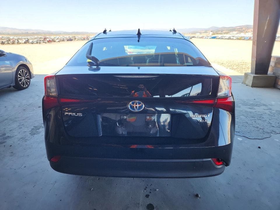 2022 TOYOTA PRIUS XLE 6
