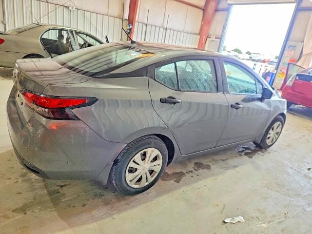 2021 NISSAN VERSA S 3