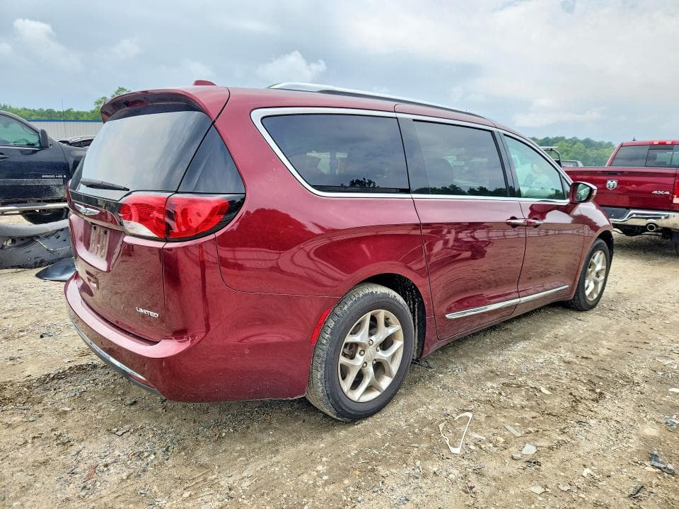 2017 CHRYSLER PACIFICA LIMITED 3