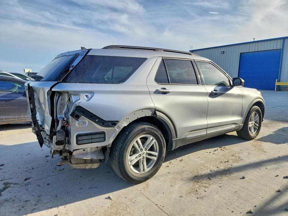 2022 FORD EXPLORER XLT 3