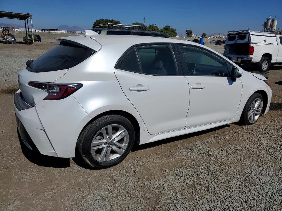 2021 TOYOTA COROLLA HATCHBACK SE 3