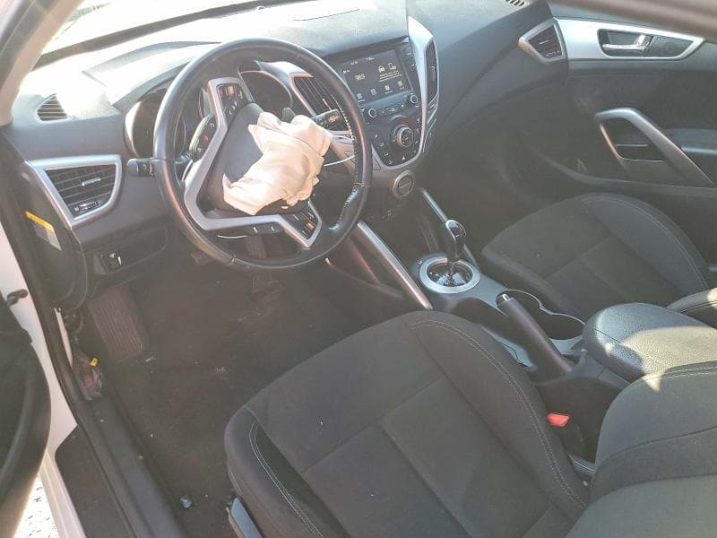2017 HYUNDAI VELOSTER BASE 8