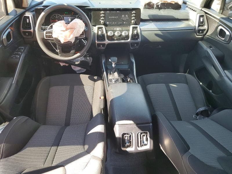 2023 KIA SORENTO LX 8