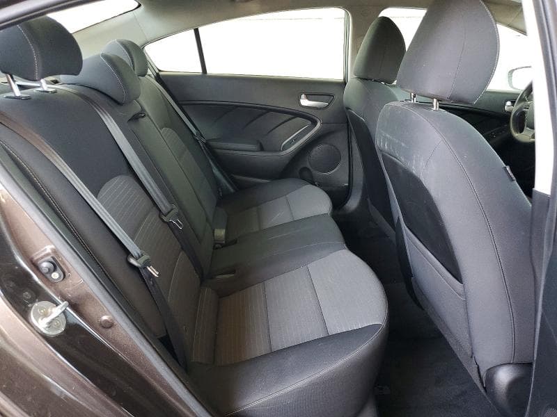 2017 KIA FORTE LX 10