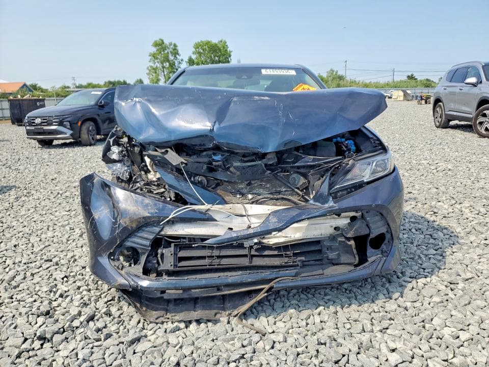 2018 TOYOTA CAMRY LE 5