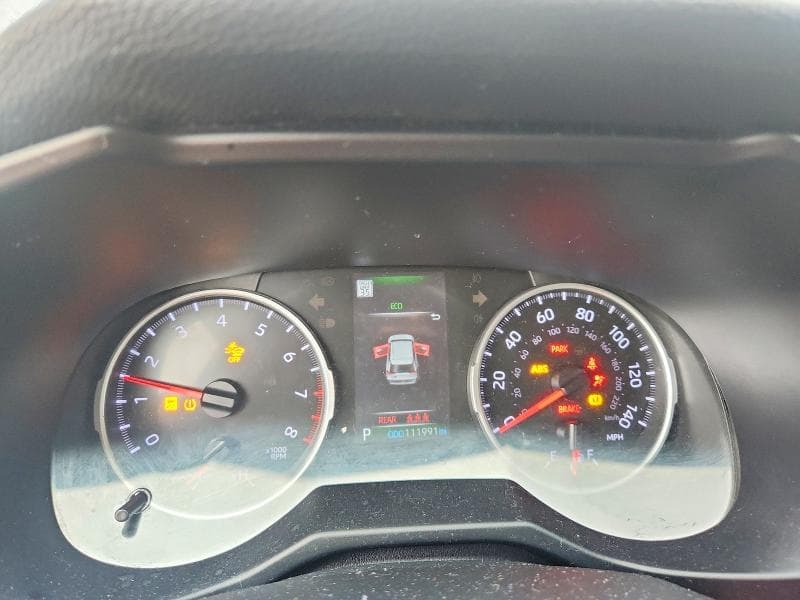 2022 TOYOTA RAV4 LE 9
