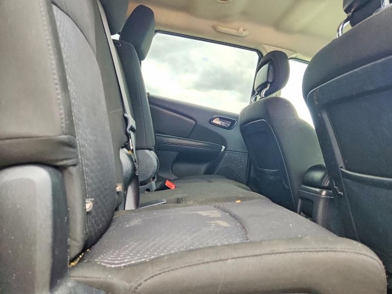 2019 DODGE JOURNEY SE 11
