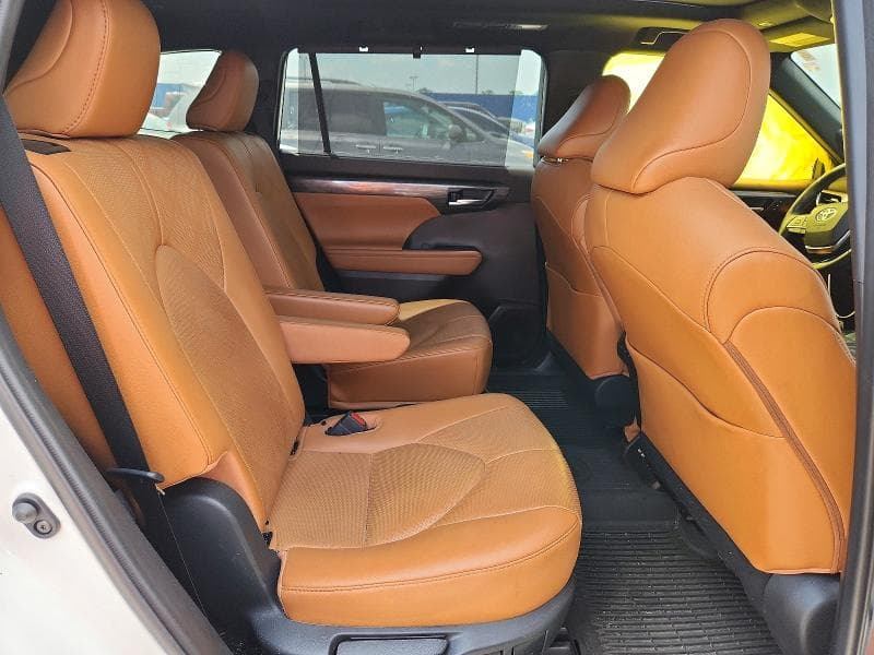 2021 TOYOTA HIGHLANDER PLATINUM 11