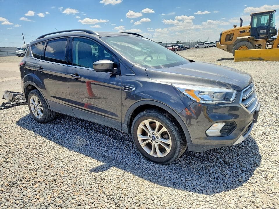 2018 FORD ESCAPE SE 4