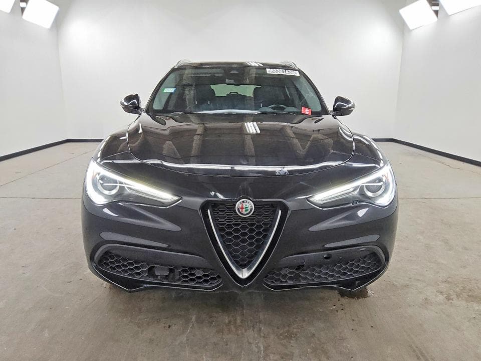 2021 ALFA ROMEO STELVIO SPORT 5
