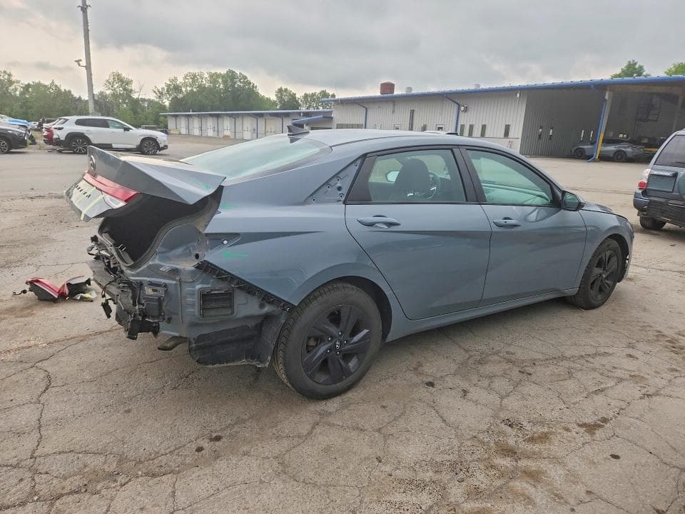 2021 HYUNDAI ELANTRA SEL 3