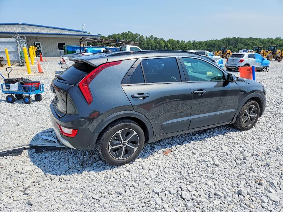 2023 KIA NIRO EX 3
