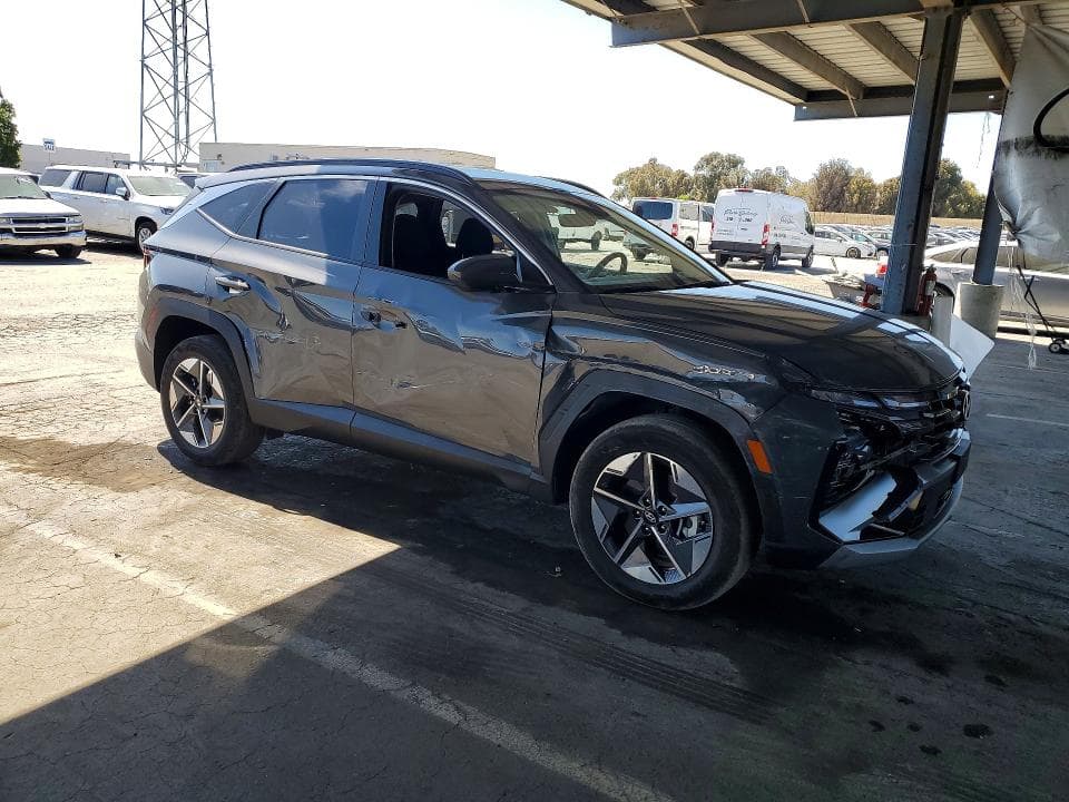2026 HYUNDAI TUCSON SEL 4