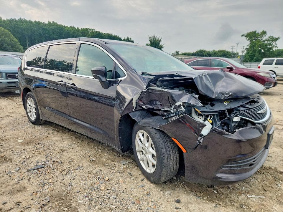 2018 CHRYSLER PACIFICA TOURING 4