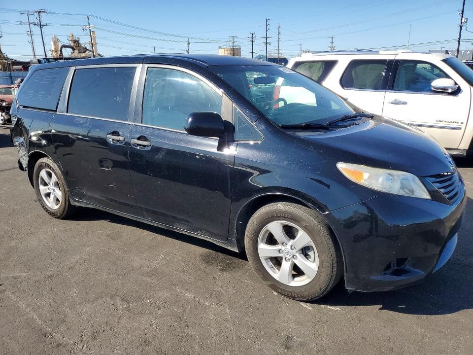 2017 TOYOTA SIENNA L 7-PASSENGER 4
