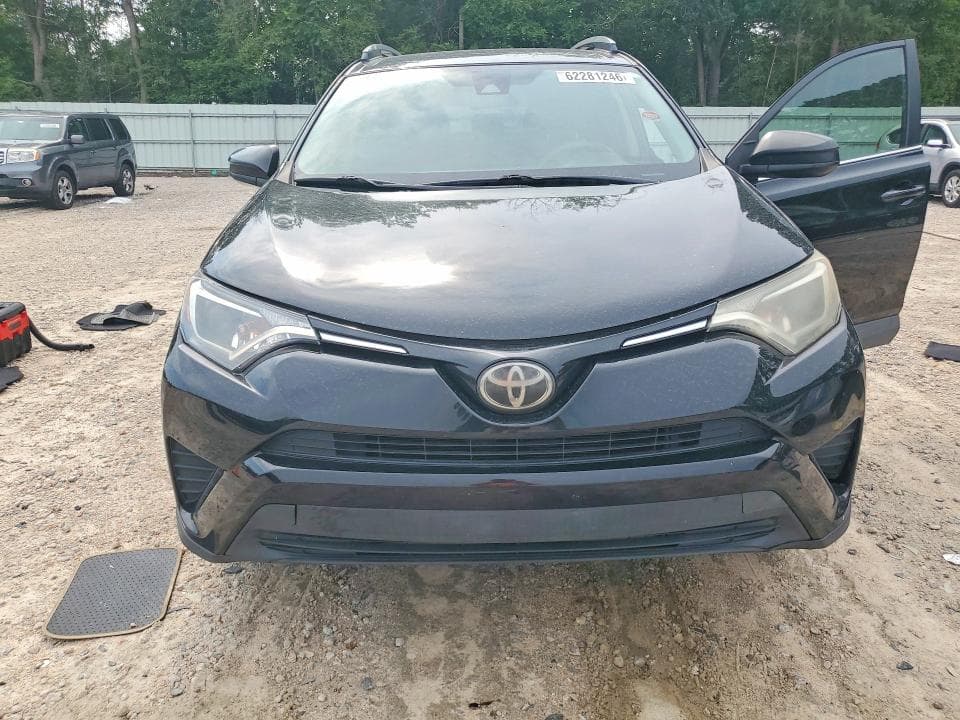 2017 TOYOTA RAV4 LE 5