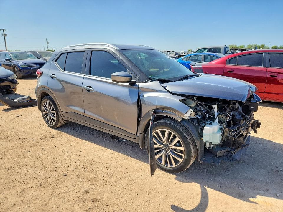 2024 NISSAN KICKS SV 4