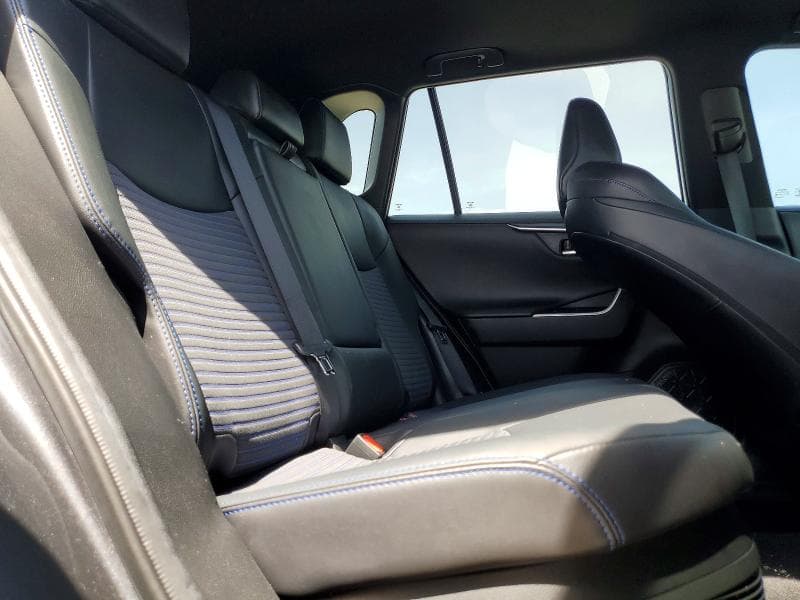 2021 TOYOTA RAV4 XSE 11