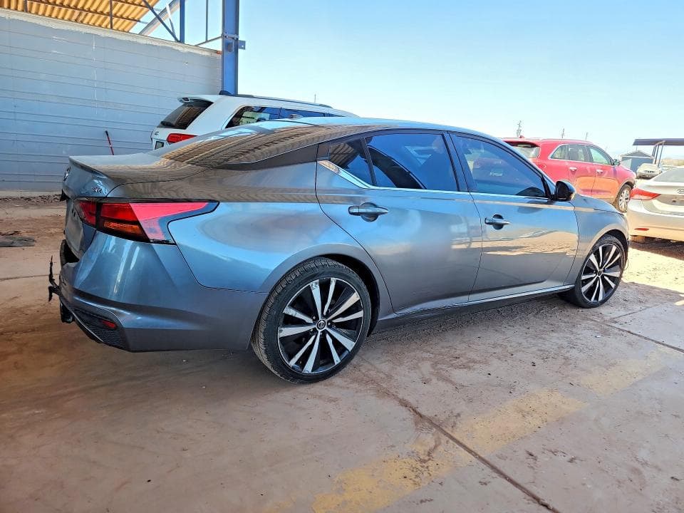 2021 NISSAN ALTIMA SR 3