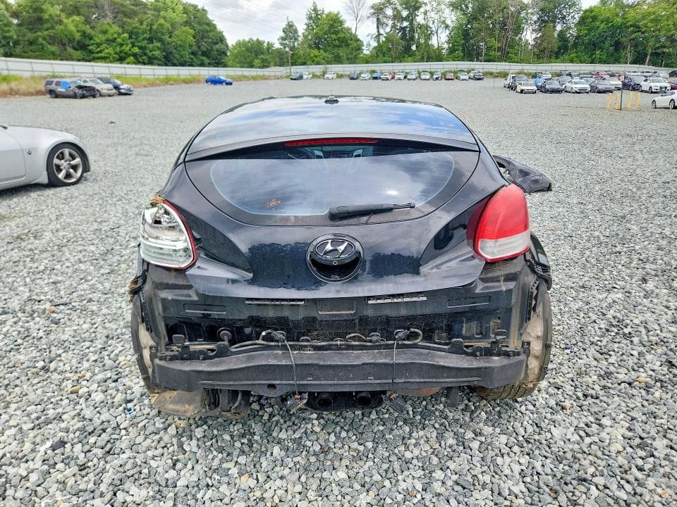 2017 HYUNDAI VELOSTER VALUE EDITION 6