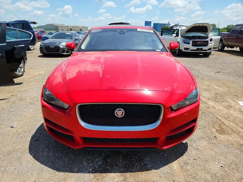 2018 JAGUAR XE PRESTIGE 5