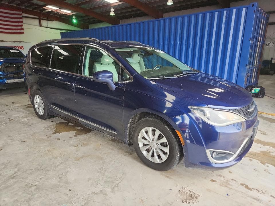 2017 CHRYSLER PACIFICA TOURING L 4