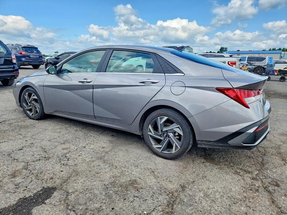 2024 HYUNDAI ELANTRA SEL 2