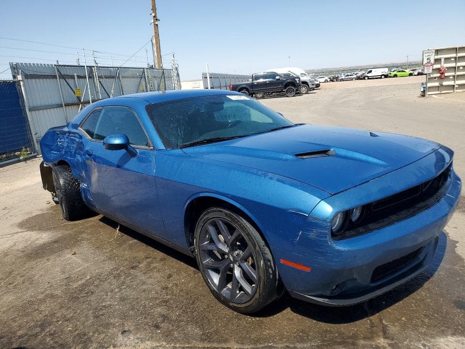 2023 DODGE CHALLENGER SXT 4