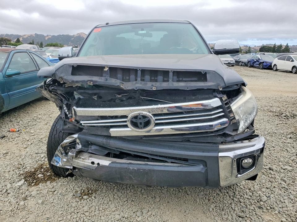 2017 TOYOTA TUNDRA SR5 5